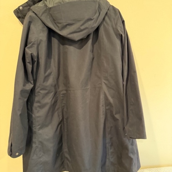 Patagonia women's Tres (3-in-1 parka) - Picture 7 of 9